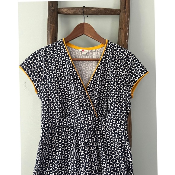 Boden Geometric Print Dress Yellow Trim V-Neck Career Casual Size 8R - Picture 3 of 4